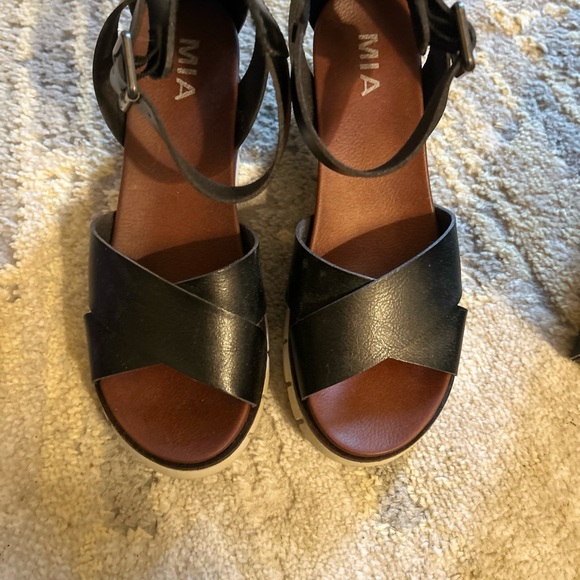 MIA -  Lauri Wedge Sandal - Picture 5 of 8